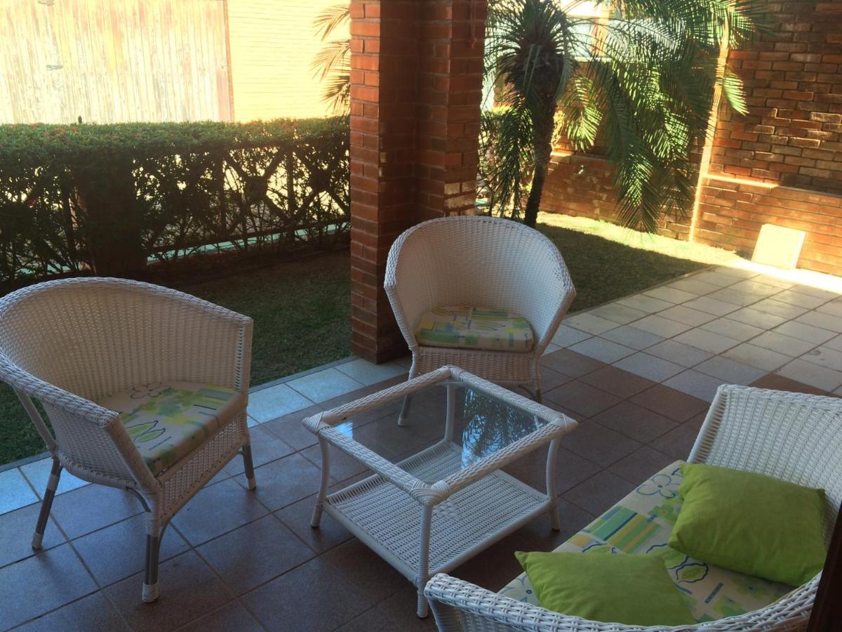 Linda Casa Porto Das Dunas: 4 Suites, Churrasqueira E Piscina Форталеза Екстериор снимка
